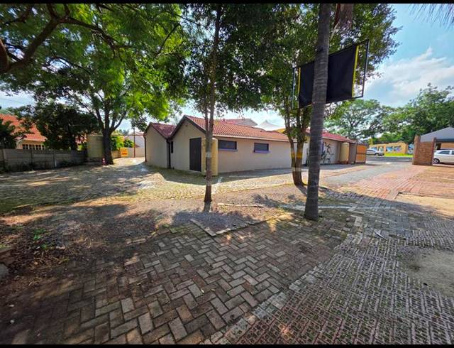 BUSINESS PROPERTY TO RENT IN GARSFONTEIN